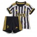 Günstige Juventus Babykleidung Heim Fussballtrikot Kinder 2023-24 Kurzarm (+ kurze hosen)